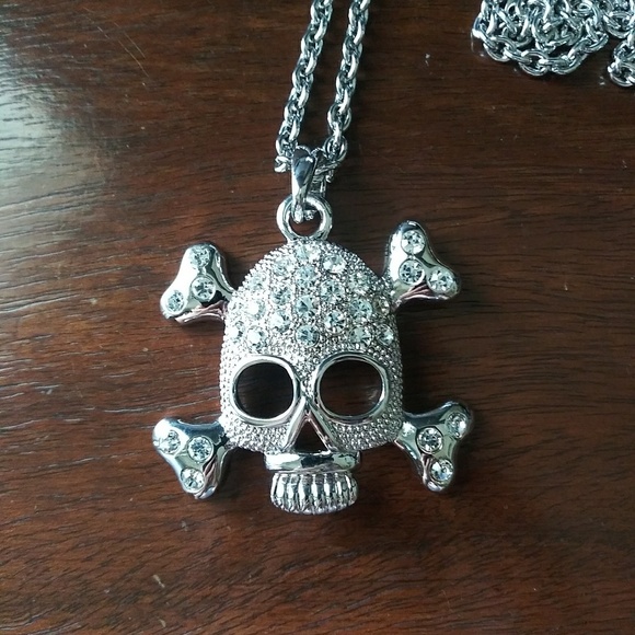 Large Skeleton Head with Crystals Necklace - Picture 1 of 8